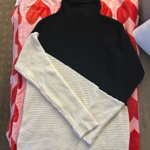 New York & Company color block sweater size medium